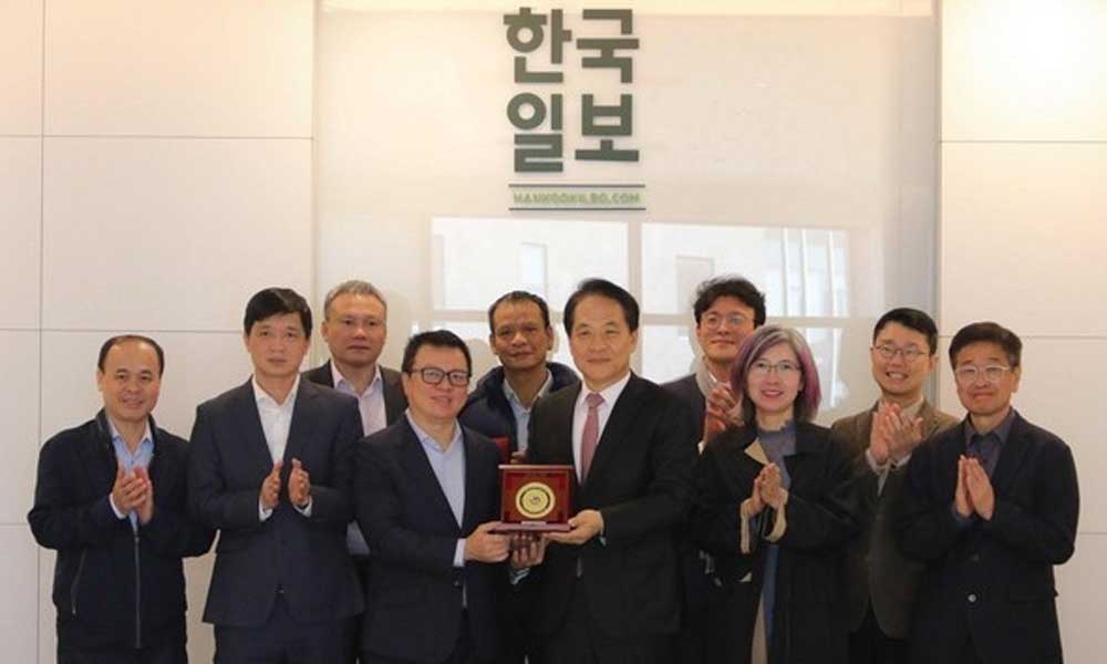 Vietnam, RoK step up journalism cooperation in AI era